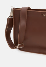 Load image into Gallery viewer, Kvardag Shoulder bag Oak