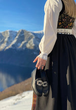 Lade das Bild in den Galerie-Viewer, Aurlands Trachtenschuhe fmit Schuhschnalle aus oxidiertem Silber - Original Penny Loafer