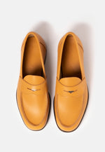 Lade das Bild in den Galerie-Viewer, Buxton Caffe Latte Nappa - Der Original Penny Loafer