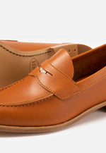 Lade das Bild in den Galerie-Viewer, Buxton Naturell Nappa - Der Original Penny Loafer