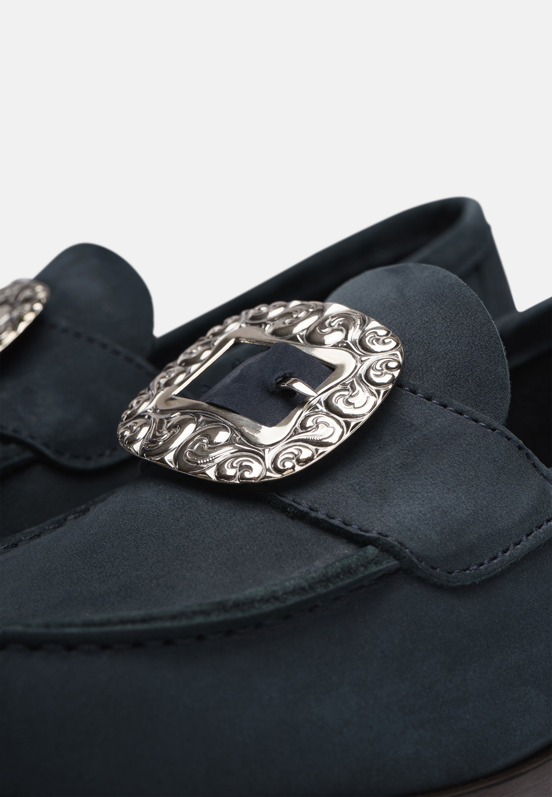 Bunadsko i Buxton Navy Nubuck med oksidert sølv